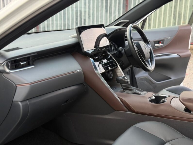 
								Toyota Harrier Z full									