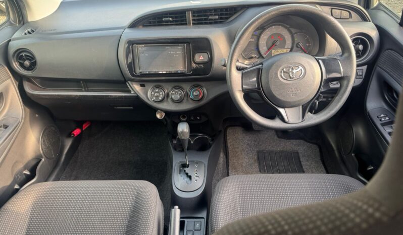 
								Toyota Vitz full									