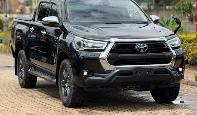 
								Toyota Hilux full									