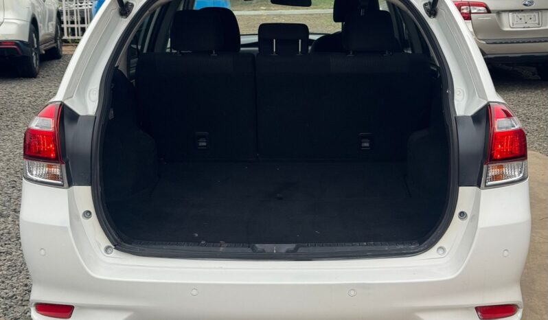 
								Toyota Fielder. full									