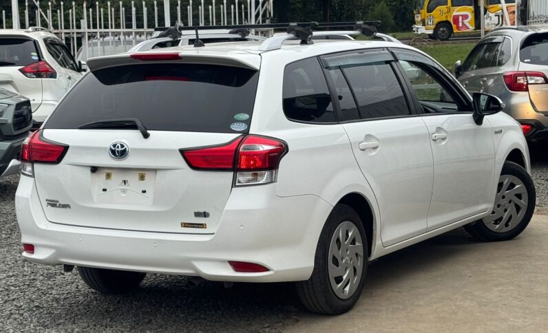 
								Toyota Fielder. full									