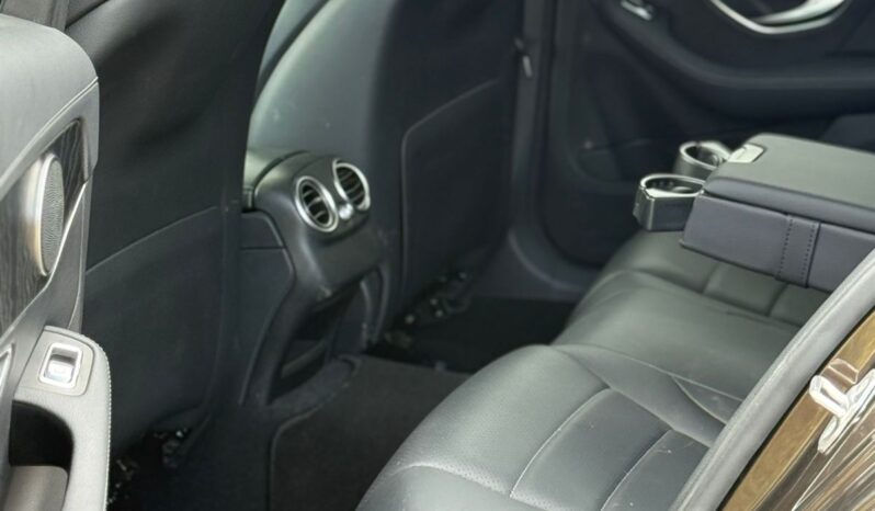 
								Mercedes Benz C200 full									