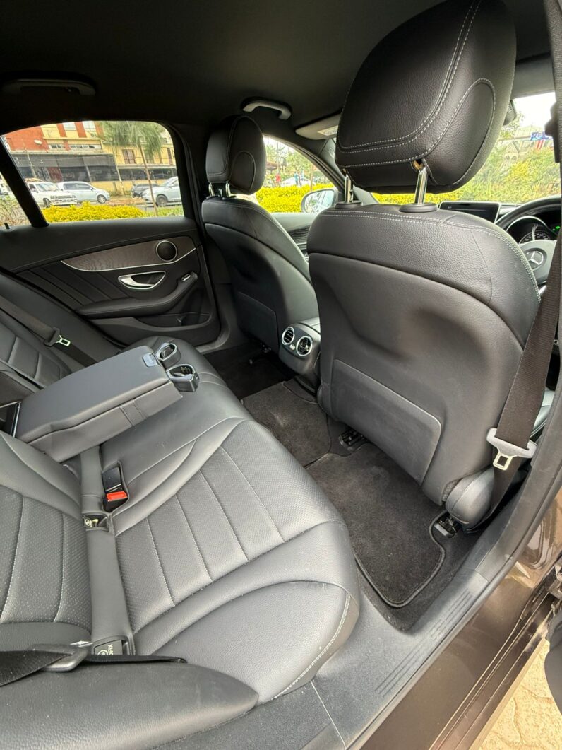 
								Mercedes Benz C200 full									