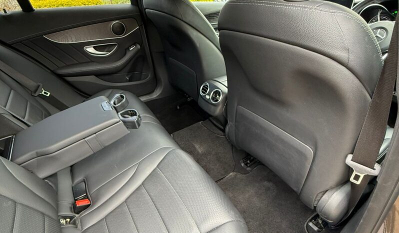 
								Mercedes Benz C200 full									