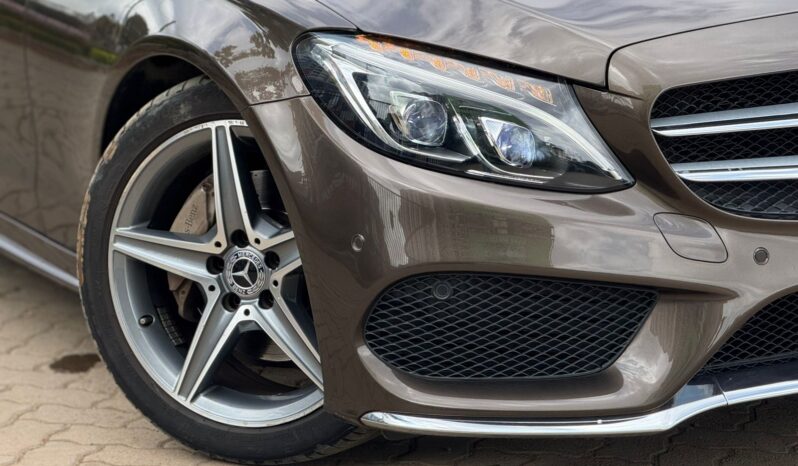 
								Mercedes Benz C200 full									