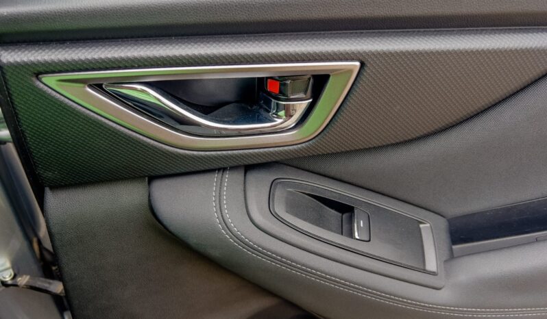 
								Subaru Forester full									