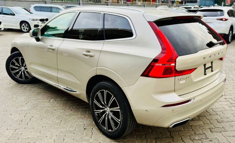 
								Volvo Xc60 full									