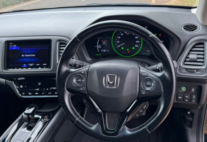 
								Honda Vezel full									