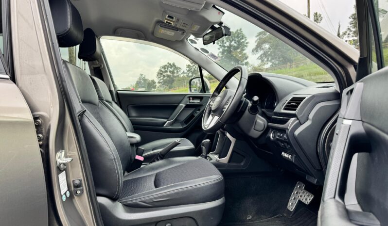 
								Subaru Forester XT full									