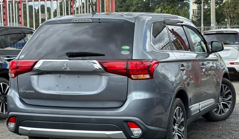 
								Mitsubishi Outlander full									