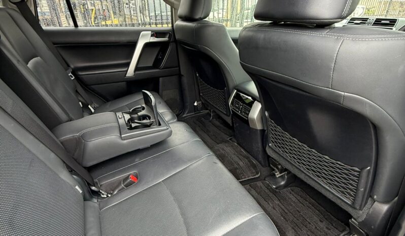 
								Toyota Land Cruiser TX full									