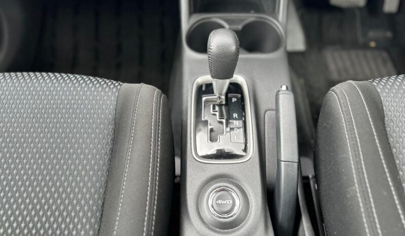 
								Mitsubishi Outlander full									