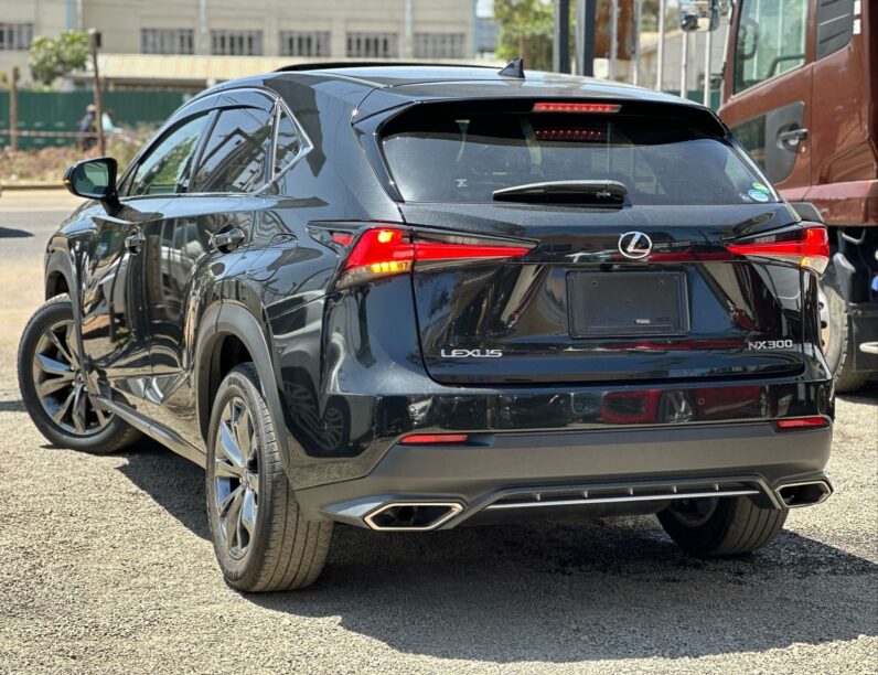 
								Lexus NX300~F-SPORTS full									