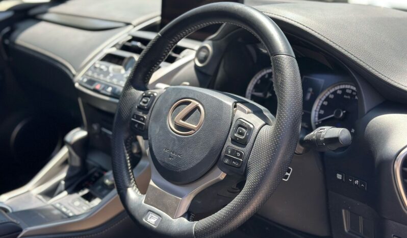 
								Lexus NX300~F-SPORTS full									