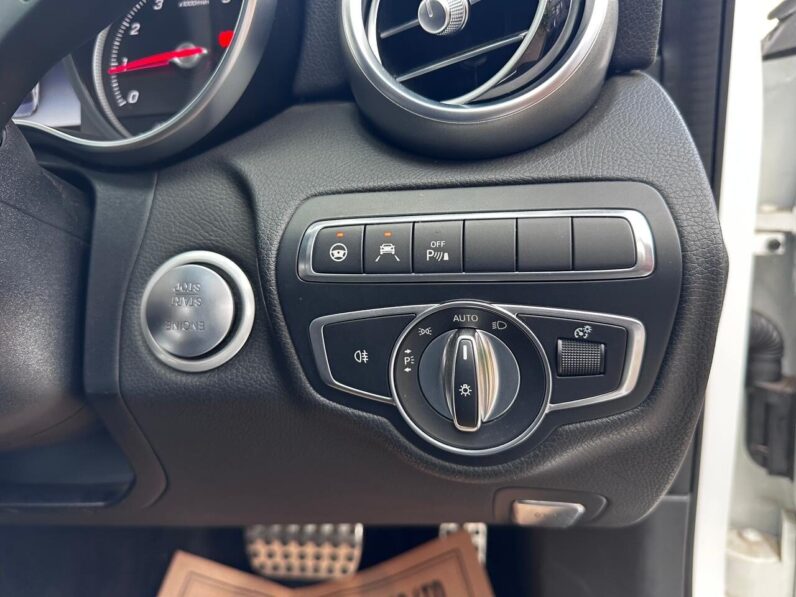 
								Mercedes Benz C200 full									