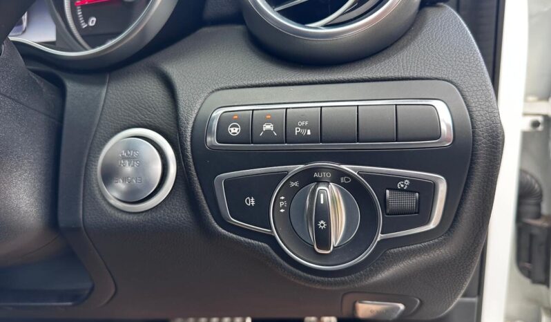 
								Mercedes Benz C200 full									