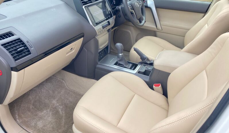 
								Toyota Land Cruiser Prado TX full									