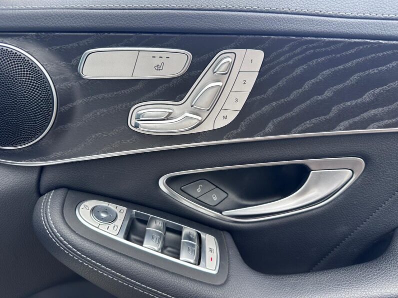 
								Mercedes Benz C200 full									