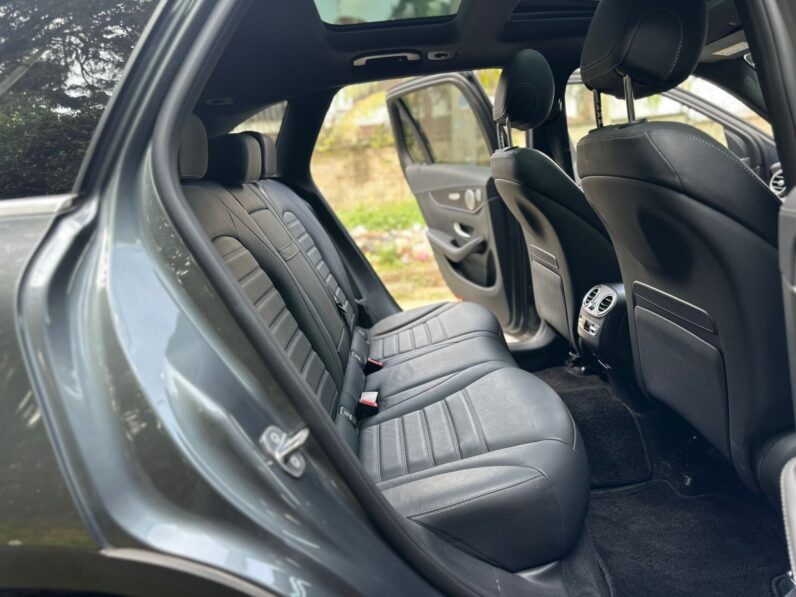
								Mercedes Benz GLC 300 full									