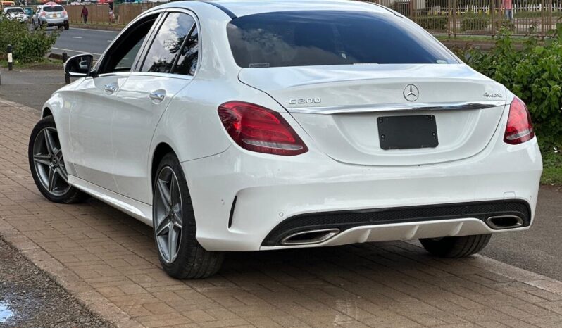 
								Mercedes Benz C200 full									