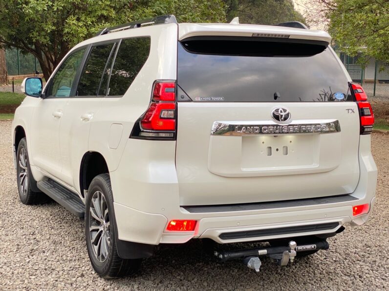 
								Toyota Land Cruiser Prado TX full									