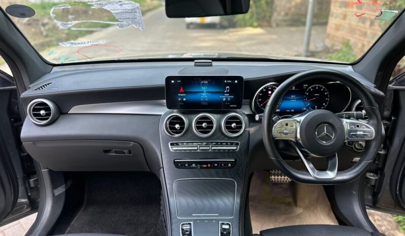 
								Mercedes Benz GLC 300 full									