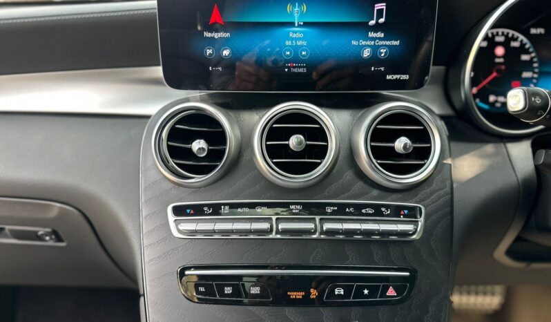 
								Mercedes Benz GLC 300 full									