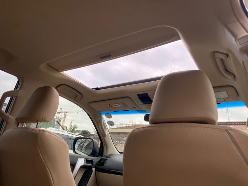 
								Toyota Land Cruiser Prado TX full									