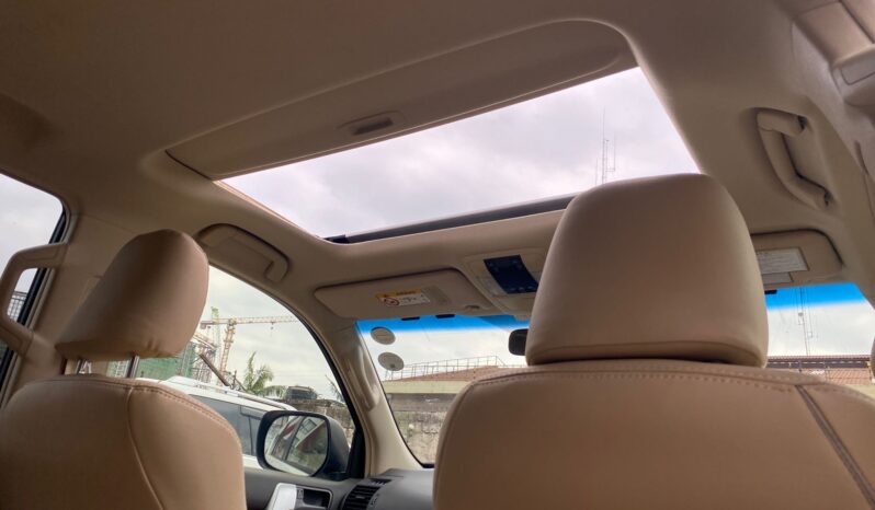 
								Toyota Land Cruiser Prado TX full									