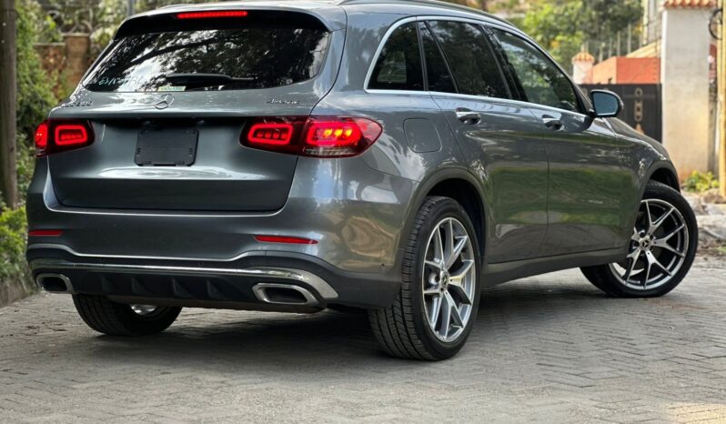 
								Mercedes Benz GLC 300 full									