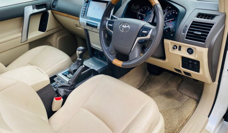 
								Toyota Land Cruiser Prado TX full									