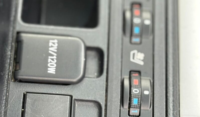 
								Toyota Land Cruiser Prado TX-L full									