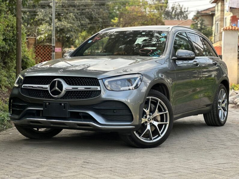 
								Mercedes Benz GLC 300 full									