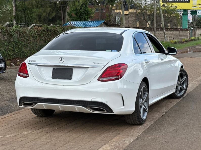 
								Mercedes Benz C200 full									