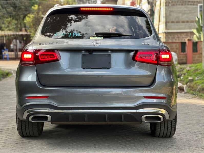 
								Mercedes Benz GLC 300 full									