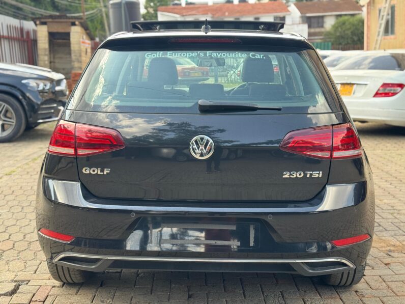 
								Voxwagen Golf full									