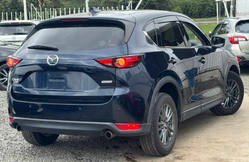 
								Mazda CX-5 full									