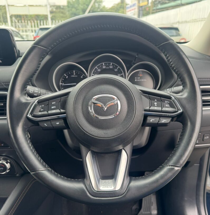 
								Mazda CX-5 full									