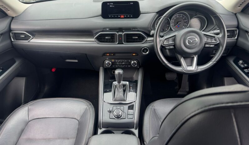 
								Mazda CX-5 full									