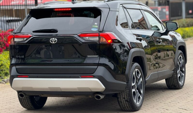 
								Toyota Rav4 full									
