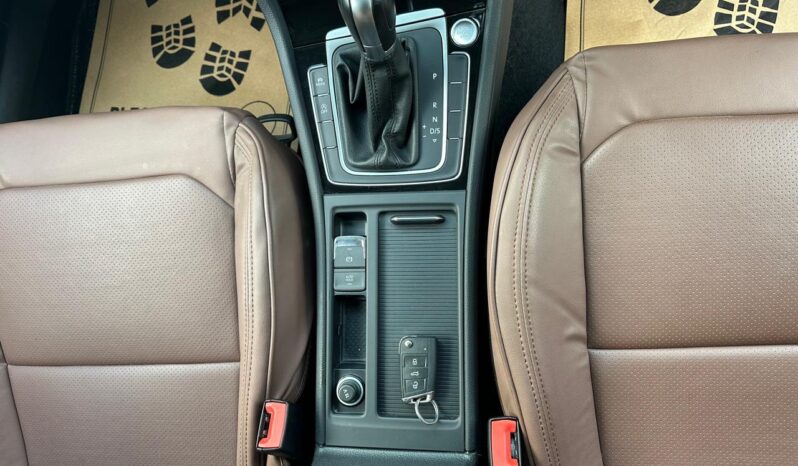 
								Voxwagen Golf TSI full									