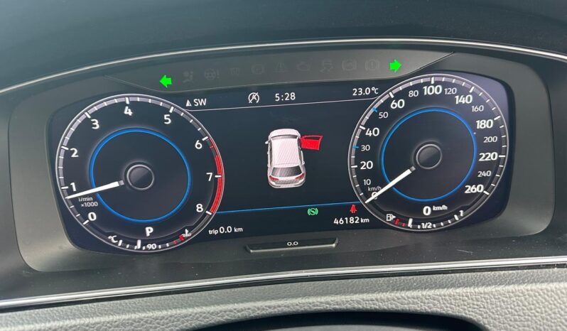 
								Voxwagen Golf TSI full									