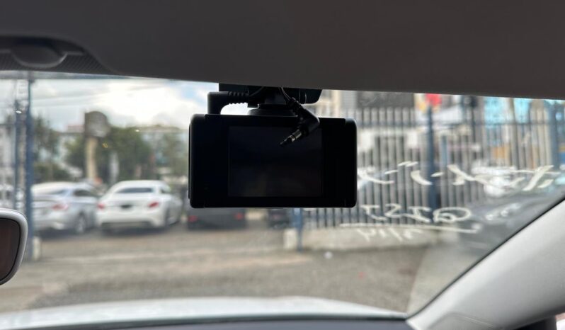 
								Voxwagen Golf TSI full									