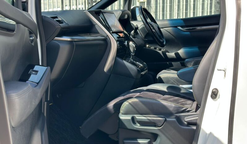 
								Toyota Vellfire full									