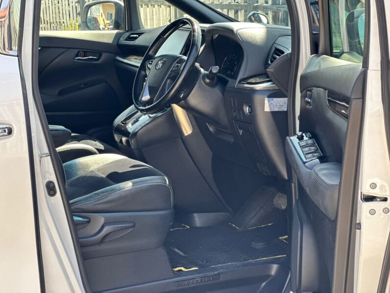 
								Toyota Vellfire full									