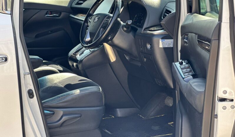 
								Toyota Vellfire full									