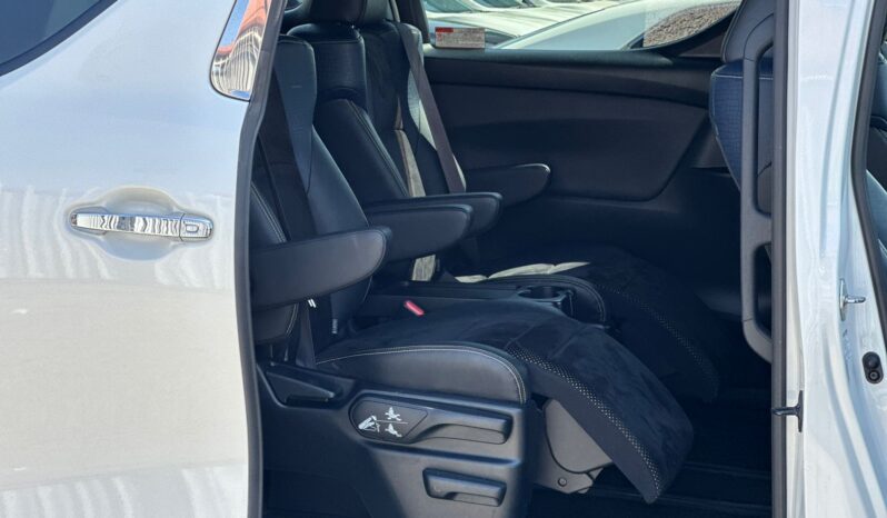 
								Toyota Vellfire full									