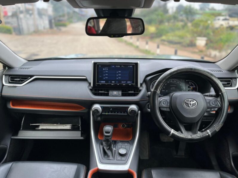 
								Toyota Rav4 adventure full									