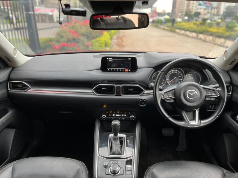 
								Mazda CX-5 full									