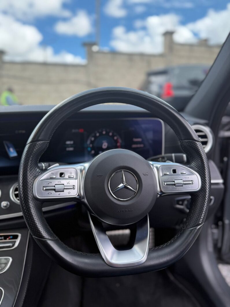
								Mercedes Benz E250 full									